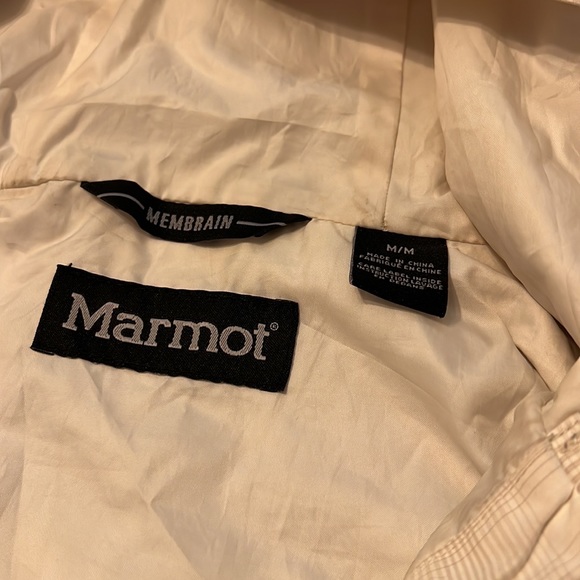 Marmot Waterproof Raincoat, trench length and plaid! - Picture 4 of 4